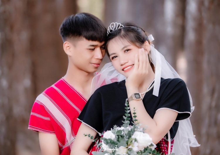 พรีเว็ดดิ้ง ปากาญอสตูดิโอ WEDDINGDAY MAESOT PAGAYOSTUDIO งานแต่ง แต่งงาน  โบสถ์แม่สอด ช่างภาพตาก ช่างภาพแม่สอด ช่างภาพแม่ระมาด ช่างภาพพบพระ ช่างภาพท่าสองยาง วีดีโองานแต่ง ถ่ายวีดีโองานแต่ง ถ่ายวีดีโองานแต่งกะเหรี่ยง กะเหรี่ยงแต่งาน งานแต่งกะเหรี่ยง กะเหรี่ยงแม่สอด จังหวัดตาก ตากล้องจังหวัดตาก งานแต่ง แต่งงาน กะเหรี่ยงชายแดน  ปากาญอสตูดิโอ