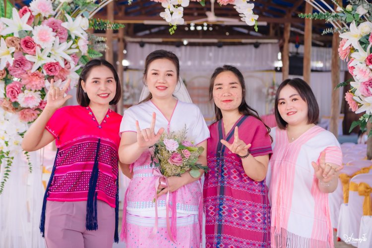 ปากาญอสตูดิโอ WEDDINGDAY MAESOT PAGAYOSTUDIO งานแต่ง แต่งงาน โบสถ์แม่สอด ช่างภาพตาก ช่างภาพแม่สอด ช่างภาพแม่ระมาด ช่างภาพพบพระ ช่างภาพท่าสองยาง วีดีโองานแต่ง ถ่ายวีดีโองานแต่ง ถ่ายวีดีโองานแต่งกะเหรี่ยง กะเหรี่ยงแต่งาน งานแต่งกะเหรี่ยง กะเหรี่ยงแม่สอด จังหวัดตาก ตากล้องจังหวัดตาก งานแต่ง แต่งงาน กะเหรี่ยงชายแดน งานมงคล ตรุษจีนปีนี้ ถ่ายโปรไฟล์ ถ่ายรูปแต่งงาน ถ่ายรูปงานแต่ง ถ่ายพรีเว็ดดิ้ง ถ่ายพรีเว็ดดิ้งแม่สอด ถ่ายพรีเว็ดดิ้งพบพระ ถ่ายพรีเว็ดดิ้งแม่ระมาด ถ่ายพรีเว็ดดิ้งท่าสองยาง prewedding บ้านเพราะช้าง บ้านยะพอ 