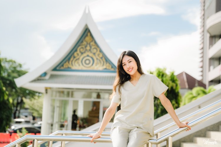 ถ่ายรูปรับปริญญานอกรอบแม่สอด โรงพยาบาลแม่สอด ถ่ายรูปแม่สอด สาวแม่สอด หมอแม่สอด ช่างภาพรับปริญญา,หาช่างภาพ,ช่างกล้อง,ถ่ายรูปรับปริญญานอกรอบ,