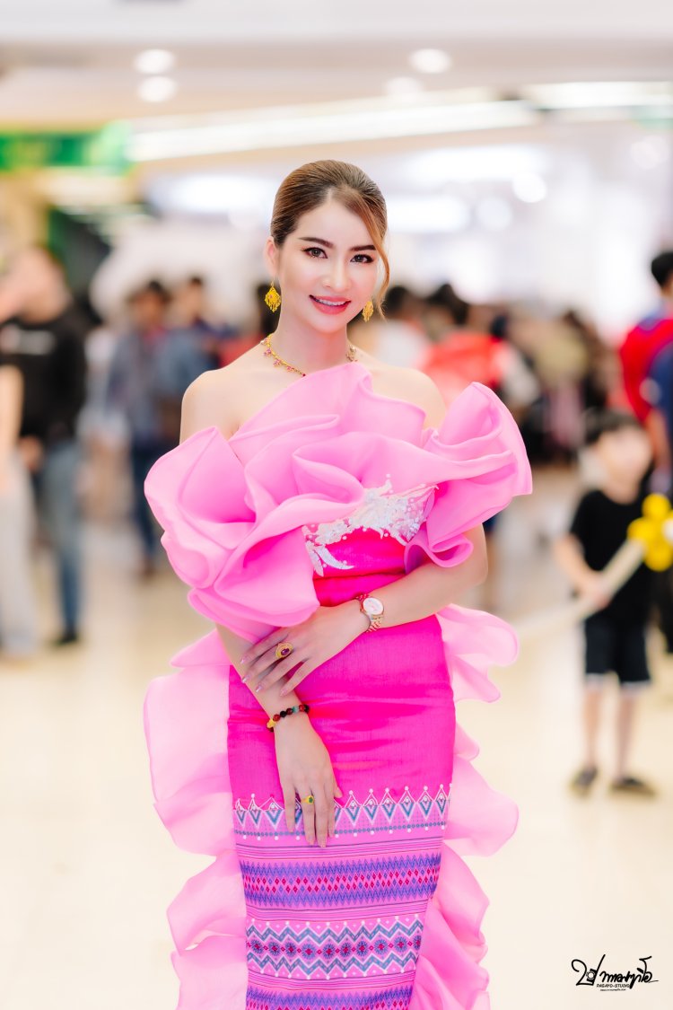 Sundaou - Miss Sundra Thailand  สาวสวยกะเหรี่ยง ชุดกะเหรี่ยง เสื้อกะเหรี่ยง ช่างภาพแม่สอด โรบินสันแม่สอด แฟชั่นกะเหรี่ยง