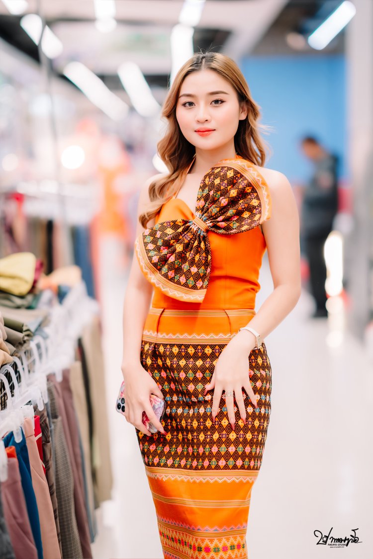 Nan Khing Thin Kyi  -  Kleepo Fashion Show 2023 โรบินสันแม่สอด สาวกะเหรี่ยง ชุดกะเหรี่ยง เสื้อกะเหรี่ยง แฟชั่นกะเหรี่ยง คนดัง ดารา