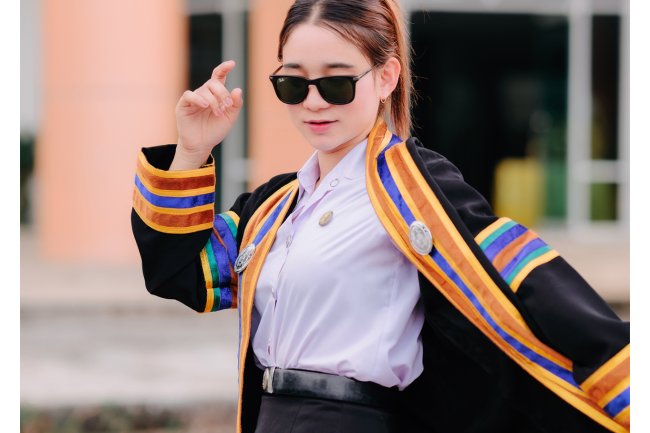 ถ่ายรูปปริญญานอกรอบ มหาวิทยาลัยราชภัฏกำแพงเพชร แม่สอด ปี 2567