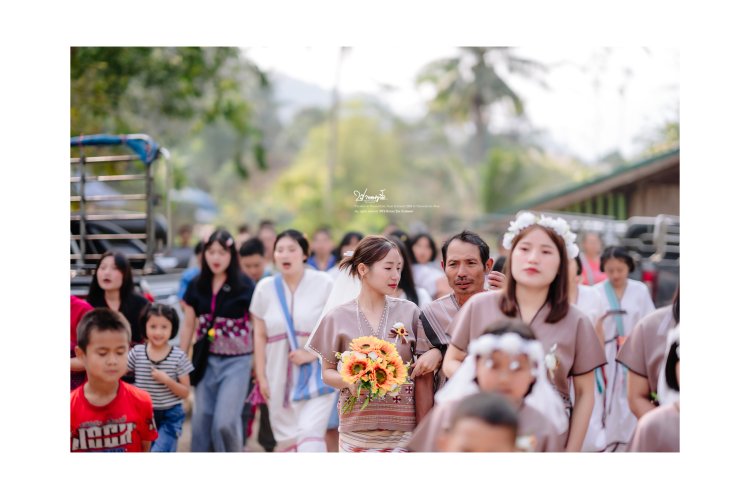 ชาวบ้านร่วมพิธีแต่งงานกะเหรี่ยงในแม่สอด จังหวัดตาก