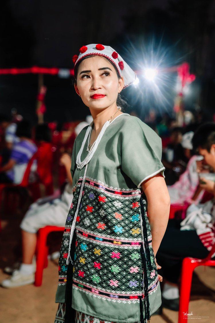 ปีใหม่กะเหรี่ยง,งานปีใหม่กะเหรี่ยง2025,ถ่ายภาพงานประเพณี,บ้านห้วยสลุง,แม่ระมาด,ช่างภาพแม่ระมาด,ถ่ายภาพแม่สอด,ปากาญอสตูดิโอ,ช่างภาพกะเหรี่ยง,ประเพณีกะเหรี่ยง,ถ่ายภาพงานแต่ง,รับถ่ายพรีเวดดิ้ง,ถ่ายภาพงานปีใหม่,งานวัฒนธรรม,ช่างภาพตาก,studioแม่สอด