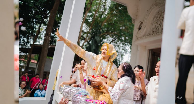 ภาพหมู่ร่วมอนุโมทนาในงานบวช ณ วัดส้มเกลี้ยง