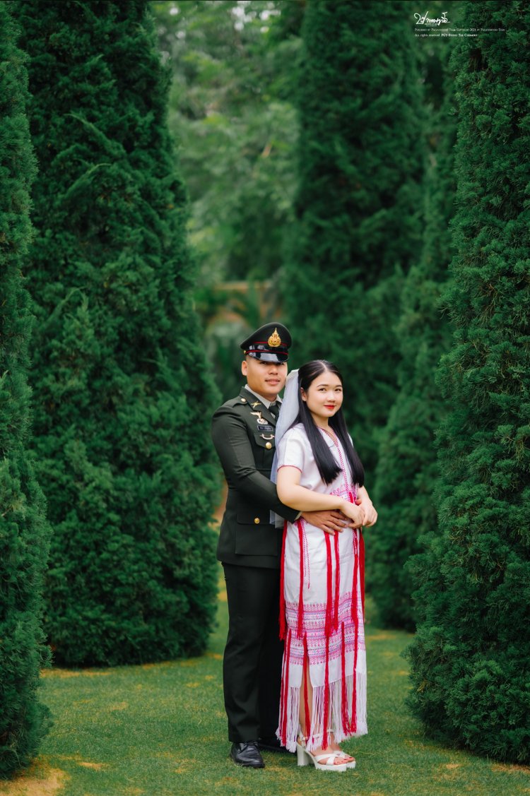 ถ่ายภาพพรีเวดดิ้งแนวชนเผ่ากลางทุ่งแม่สอด
