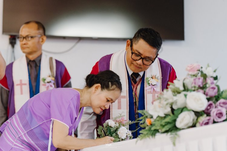 แสงธรรมชาติและรอยยิ้มในงานครบรอบความรัก 25 ปี
